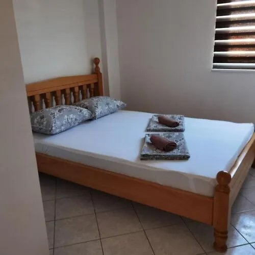 Apartment Villa Max Vir