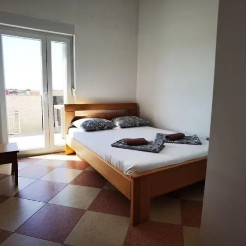 Apartment Villa Max Vir