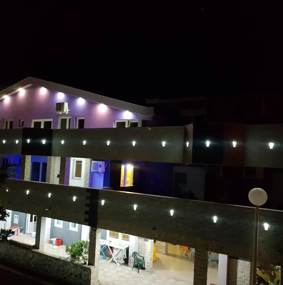 Apartment Villa Max Vir